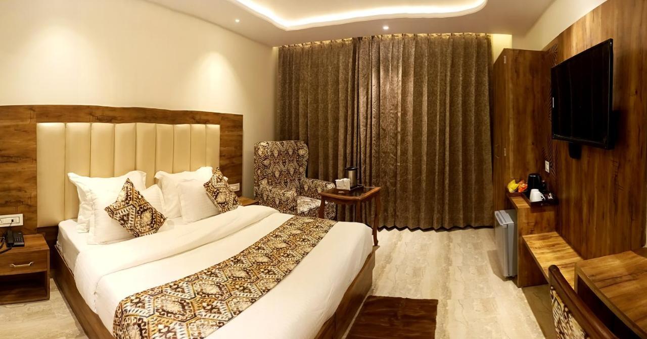 Hotel Classic Hills Dharamshala Exterior photo